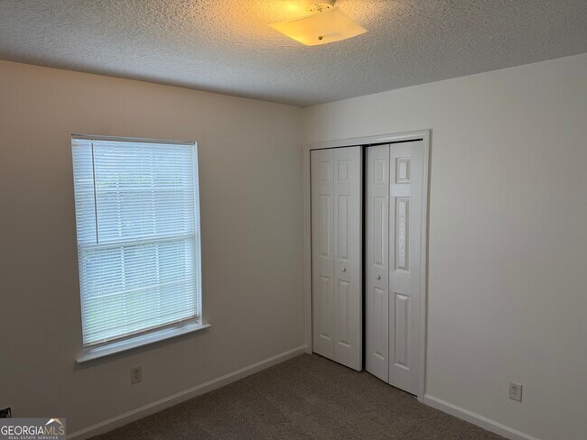 Building Photo - 244 Merriwood Cir