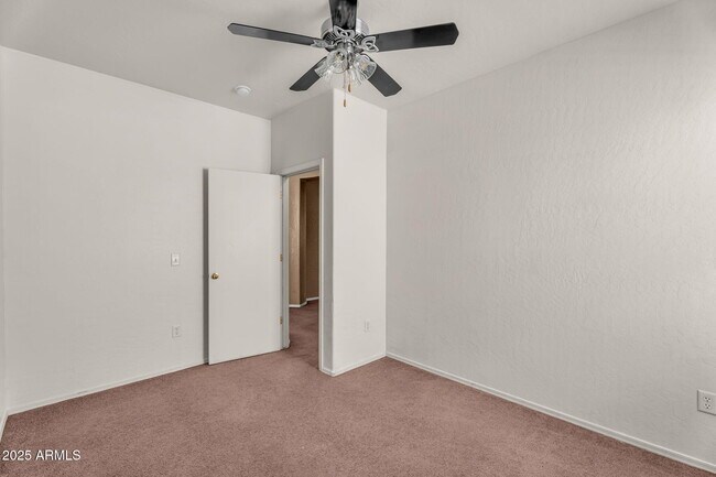 Building Photo - 13644 W San Juan Ave