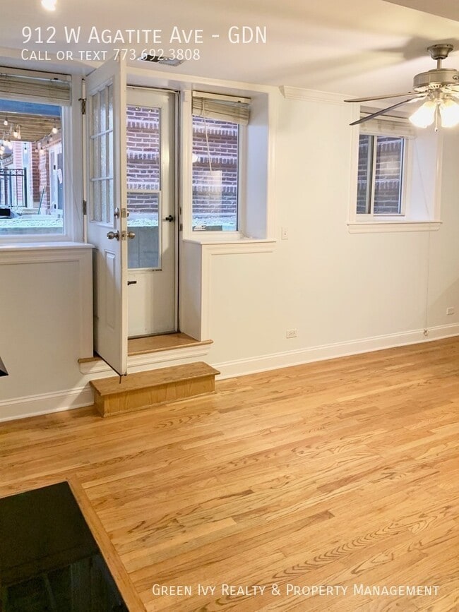 Building Photo - 912 W Agatite Ave