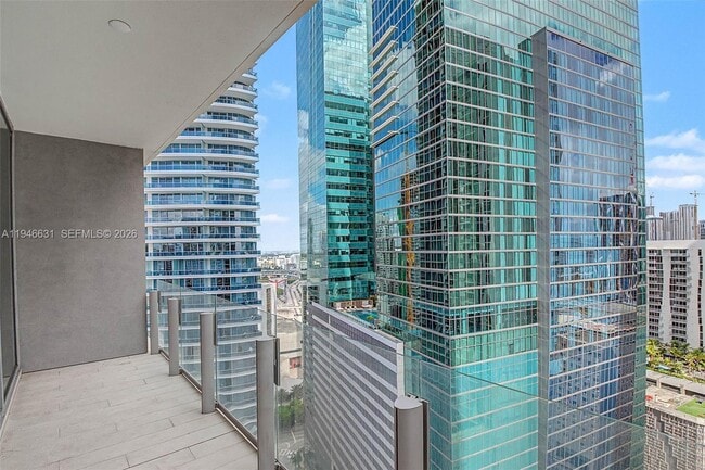 Building Photo - 300 Biscayne Blvd Way
