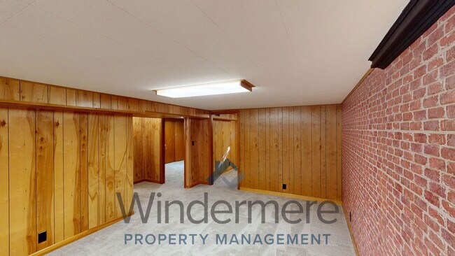 Building Photo - 2348 Frazier Dr