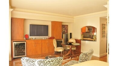 Building Photo - 150 W 56th St