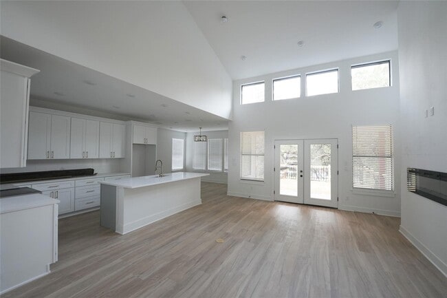 Building Photo - 48 Acacia Dr