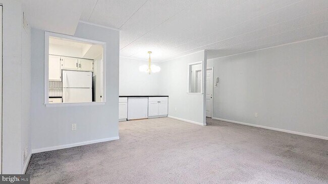Building Photo - 125 Leedom Way