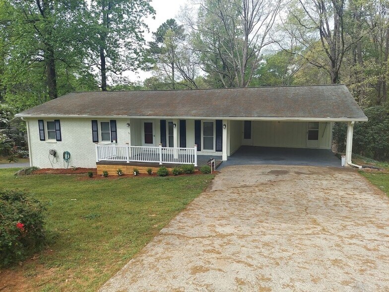 Primary Photo - 5571 Four Winds Dr SW