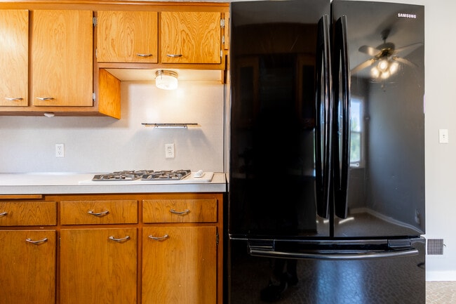 Building Photo - 5713 Spaulding St