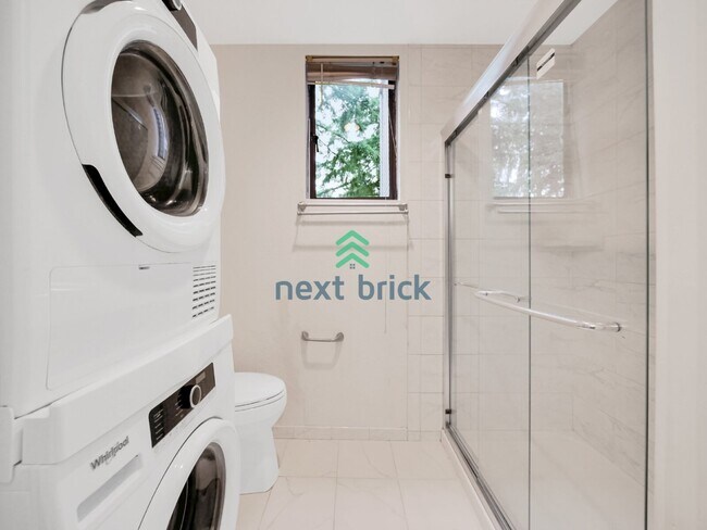 Building Photo - Beautiful 2 Bed 2 Bath Condo for Rent!