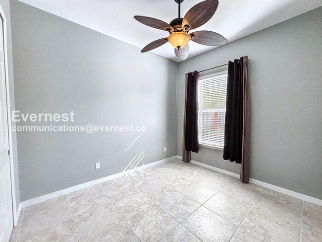 Building Photo - 296 Del Sol Ave