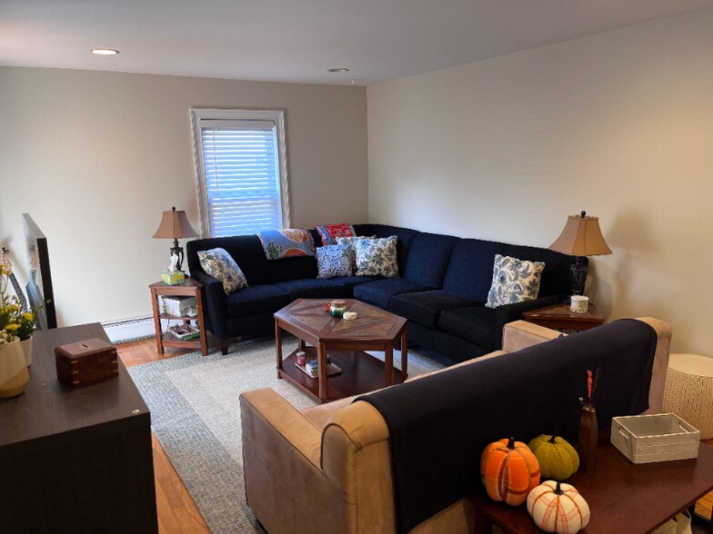 Primary Photo - 30 Thorpe St