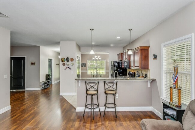 Building Photo - Four Bedroom with Outdoor Kitchen in Shalimar