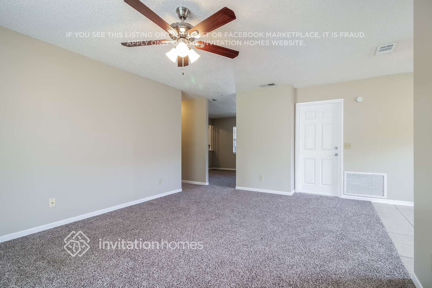 Building Photo - 409 S Hawthorn Cir