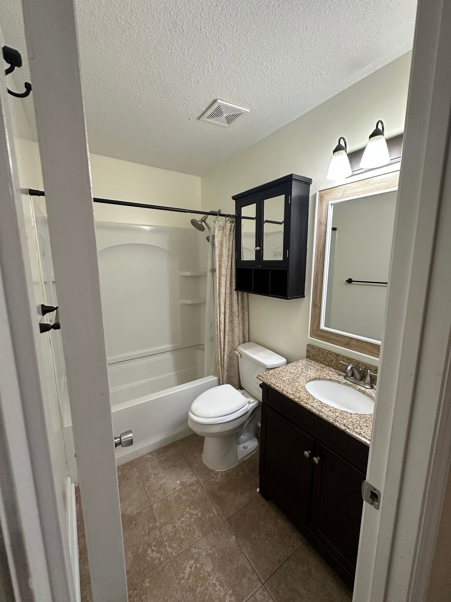 Master Bathroom - 669 Windhaven Dr