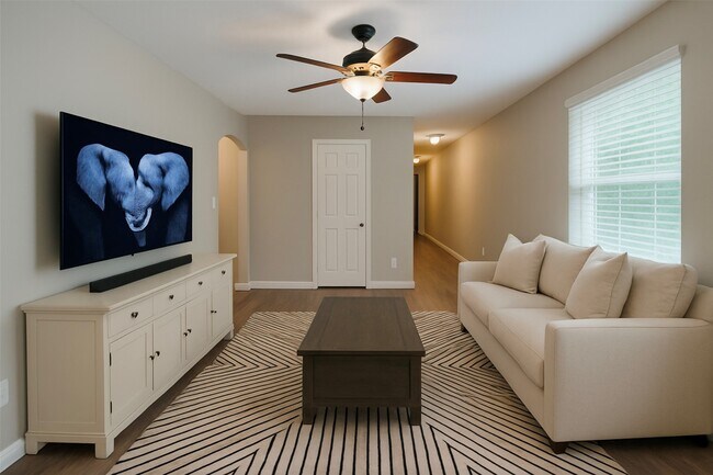 Building Photo - 808 E 32nd St