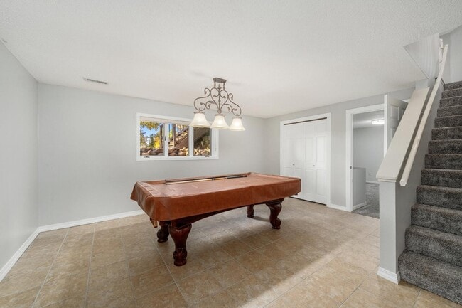 Building Photo - 2412 S Sheffield Cir