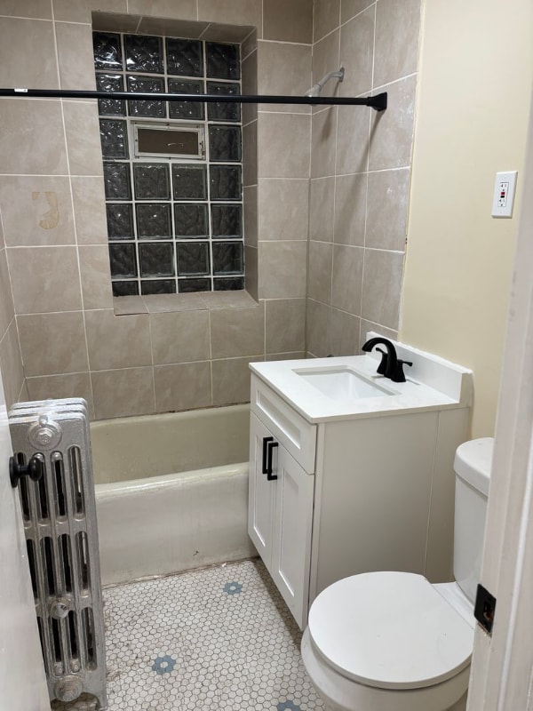 Building Photo - 3518 N Long Ave