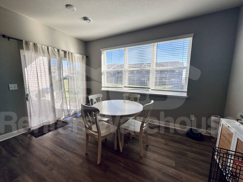 Building Photo - 8807 Granite Cir