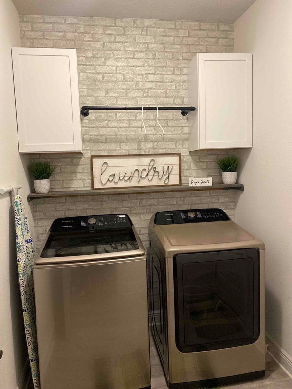 Building Photo - 5747 Periwinkle Ln