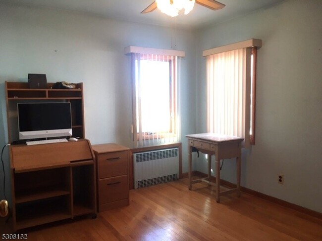 Building Photo - 95 Bogert St