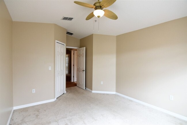 Building Photo - OVIEDO 3br 2.5ba townhome in Arborview Par...