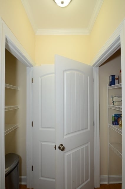 Building Photo - Beautiful 2-story home