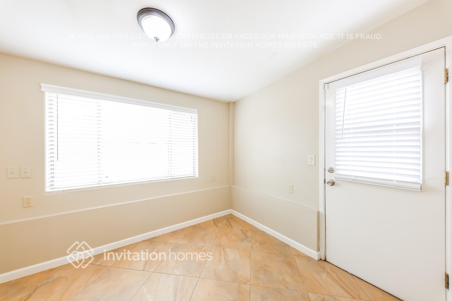 Building Photo - 8833 W Vogel Ave