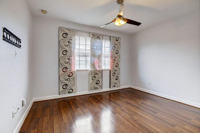 Building Photo - 8657 Blaze Ct