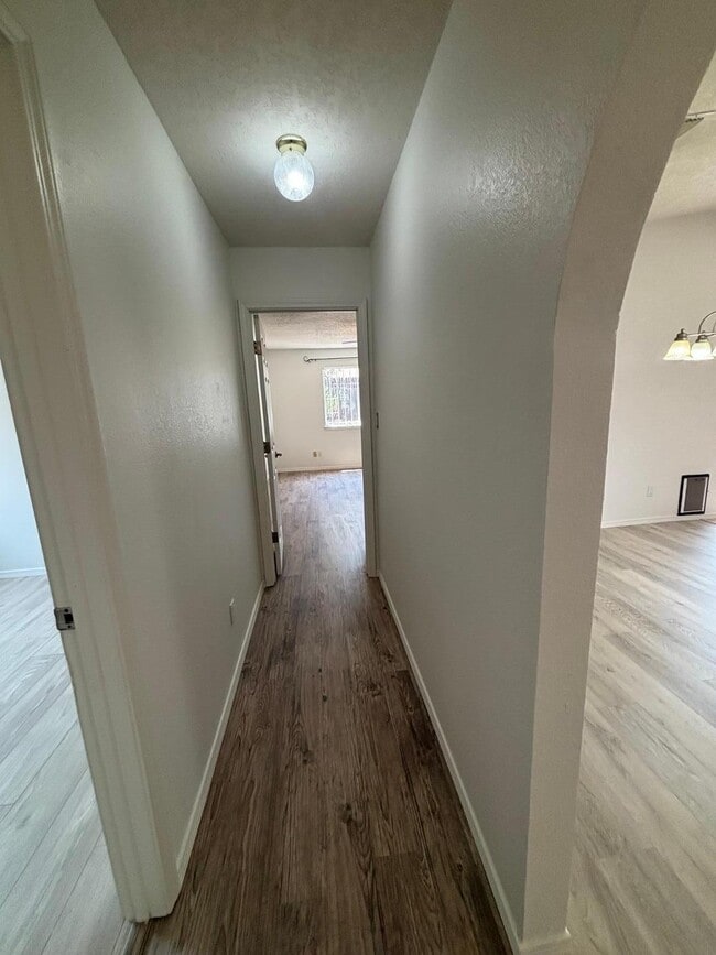 Building Photo - 7822 Desert Springs Ct SW