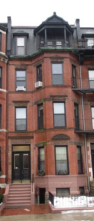 Building Photo - 342 Commonwealth Ave