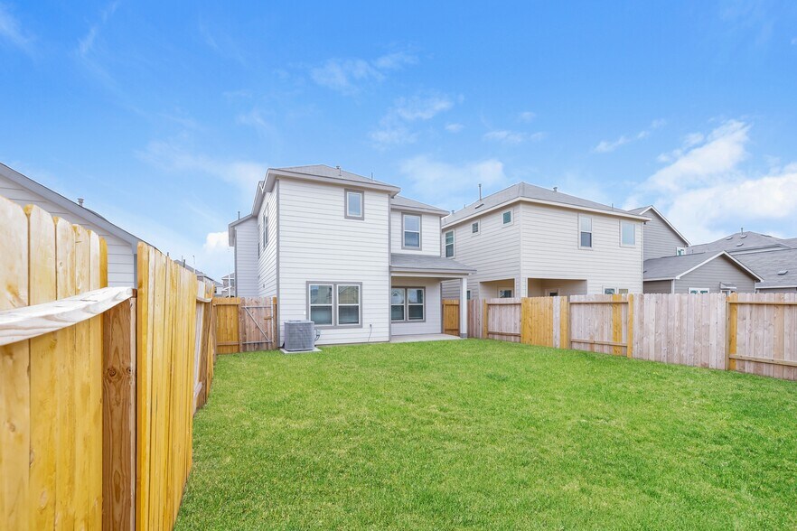 Building Photo - 7951 Tuscan Cypress Dr