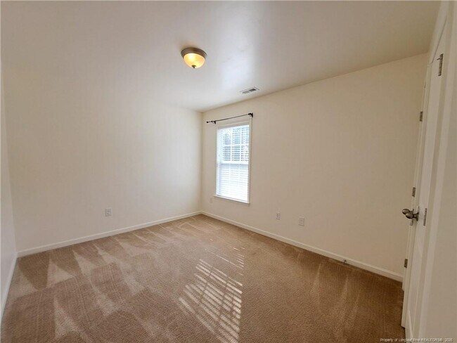 Building Photo - 162 Watchmen Ln