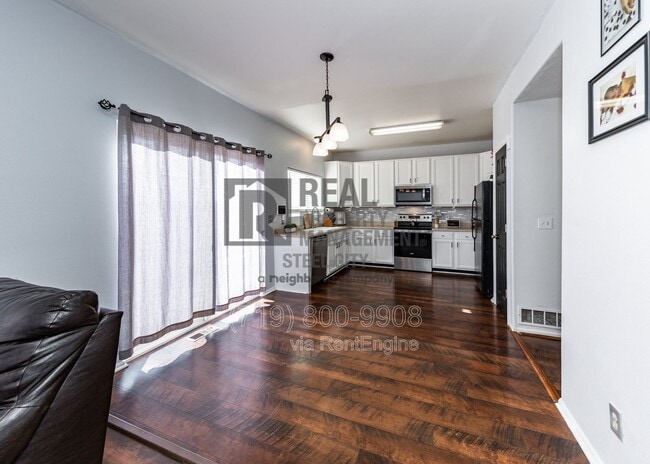 Building Photo - 2214 Cowhand Pl