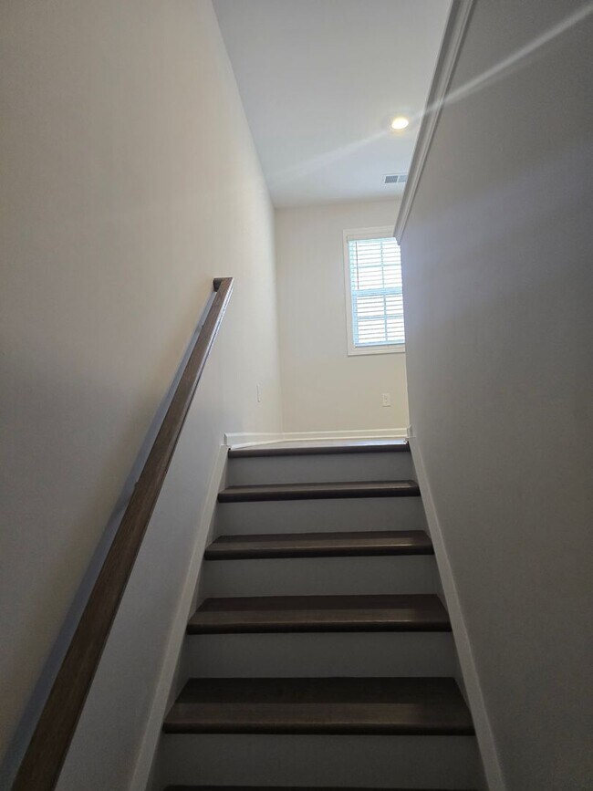 Building Photo - New build 3 bed 2.5 bath house in Pinecrest Subdivision