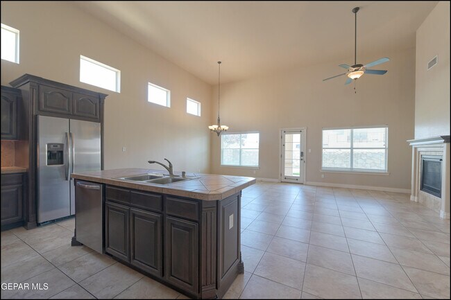 Building Photo - 11420 Victor Flores Pl