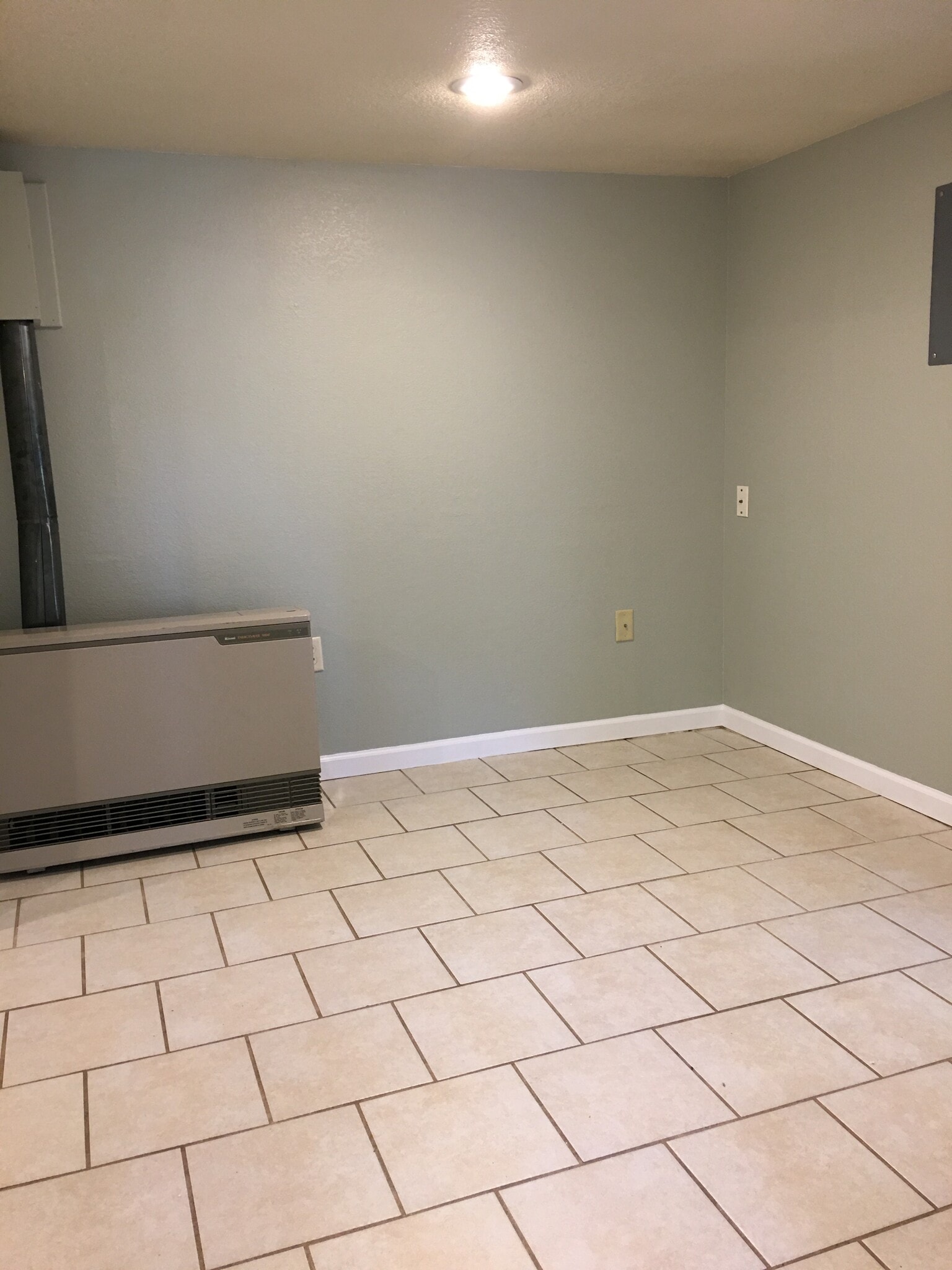 Heater in bedroom - 725 E 5th St