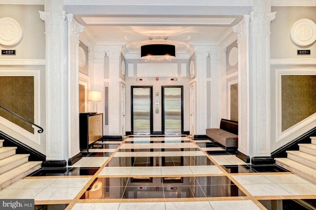 Building Photo - Dupont Circle Modern Studio Apartment In H...