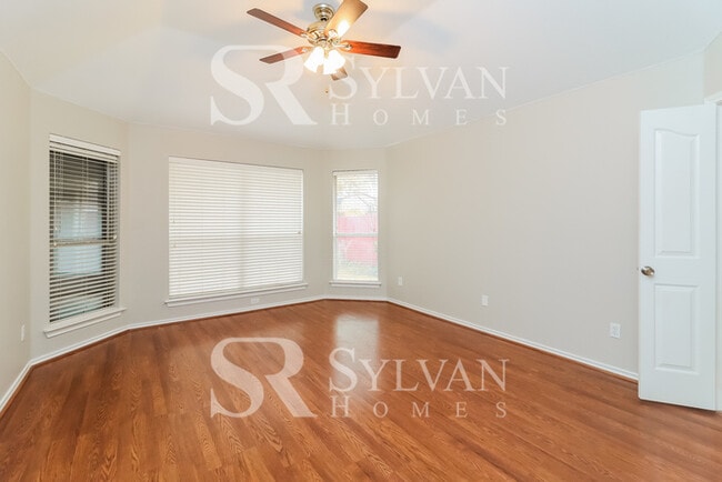 Building Photo - Coming HOME never felt so good!