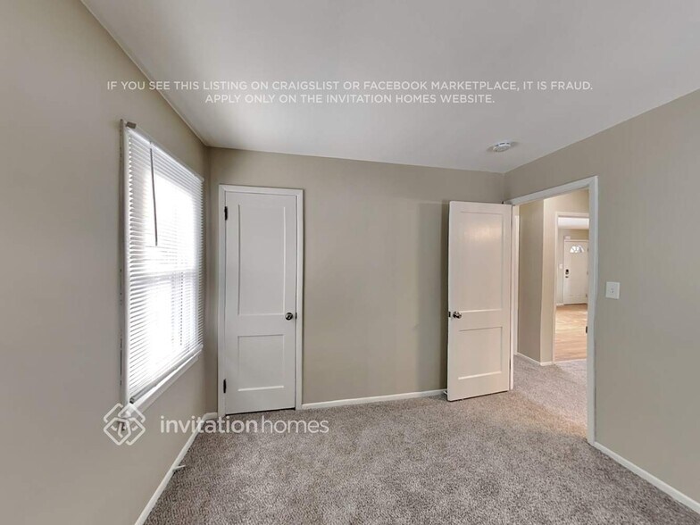 Building Photo - 2944 Albert St N