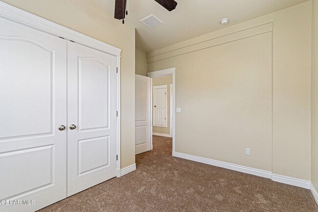 Building Photo - 6285 Wildwood Ct