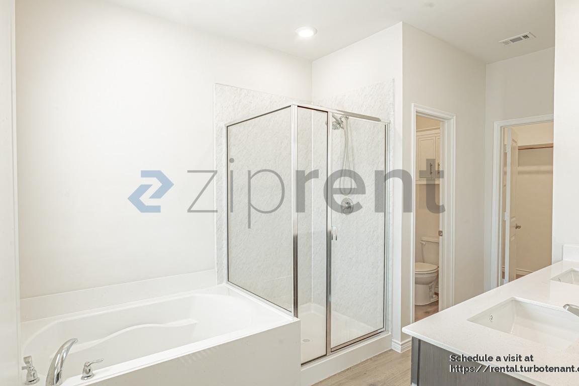 Building Photo - 2020 Saddle Wy