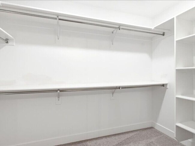 Building Photo - Herriman Lovely 3 bed, 2.5 bath Townhome