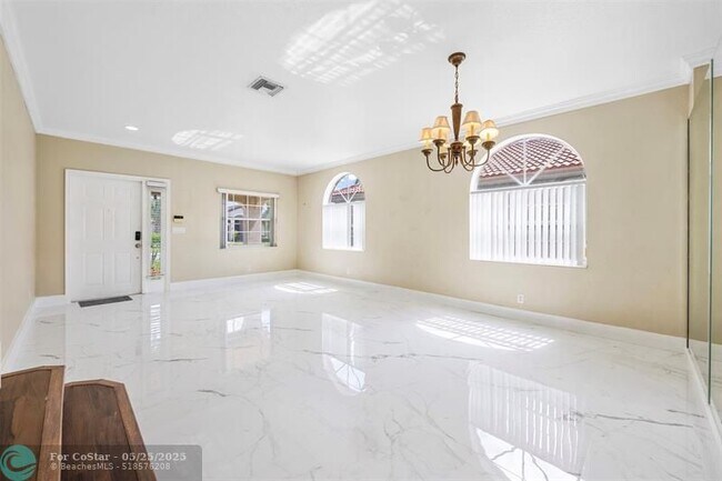 Building Photo - 3808 Miramontes Cir