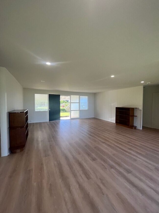 Building Photo - Stunning Newly Renovated Rim Lot in Wahiaw...
