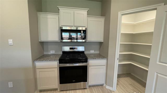 Building Photo - 8421 Hollymead Ln