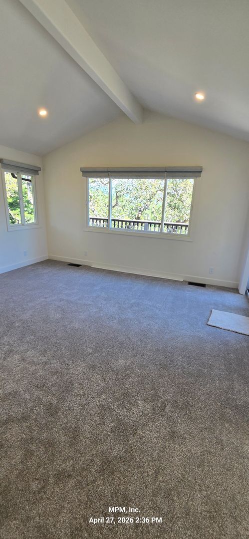 Building Photo - large custom home with peek a boo ocean views