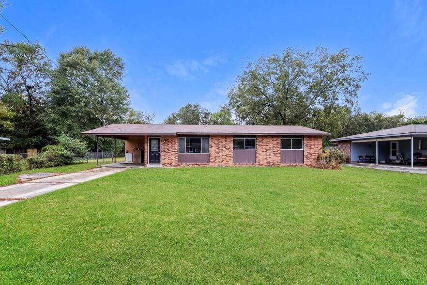 Building Photo - 1033 Quincy Dr