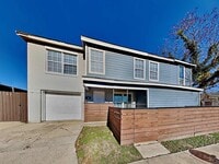 Building Photo - 403 E Standifer St