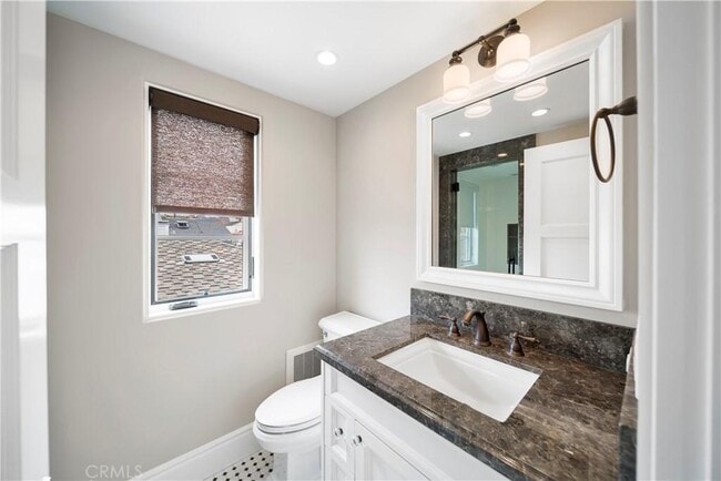 Building Photo - 3510 3rd Ave