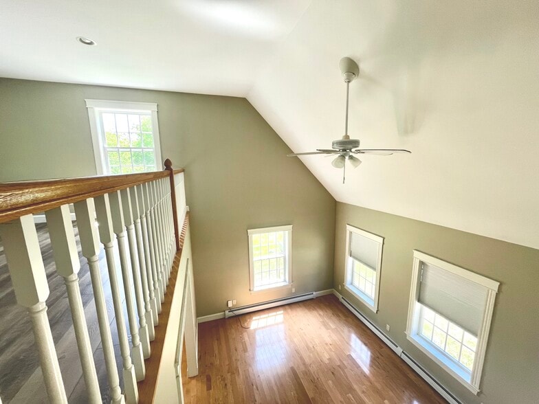 Building Photo - 31 Sergeant Ln