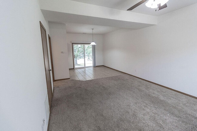 Building Photo - 1613 Citadel Dr