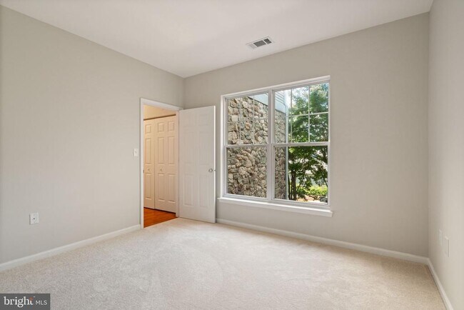 Building Photo - 13357 Connor Dr